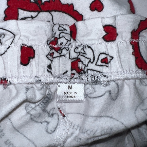 Peanuts Snoopy and Woodstock Valentines Day Pajama Set - Picture 10 of 14
